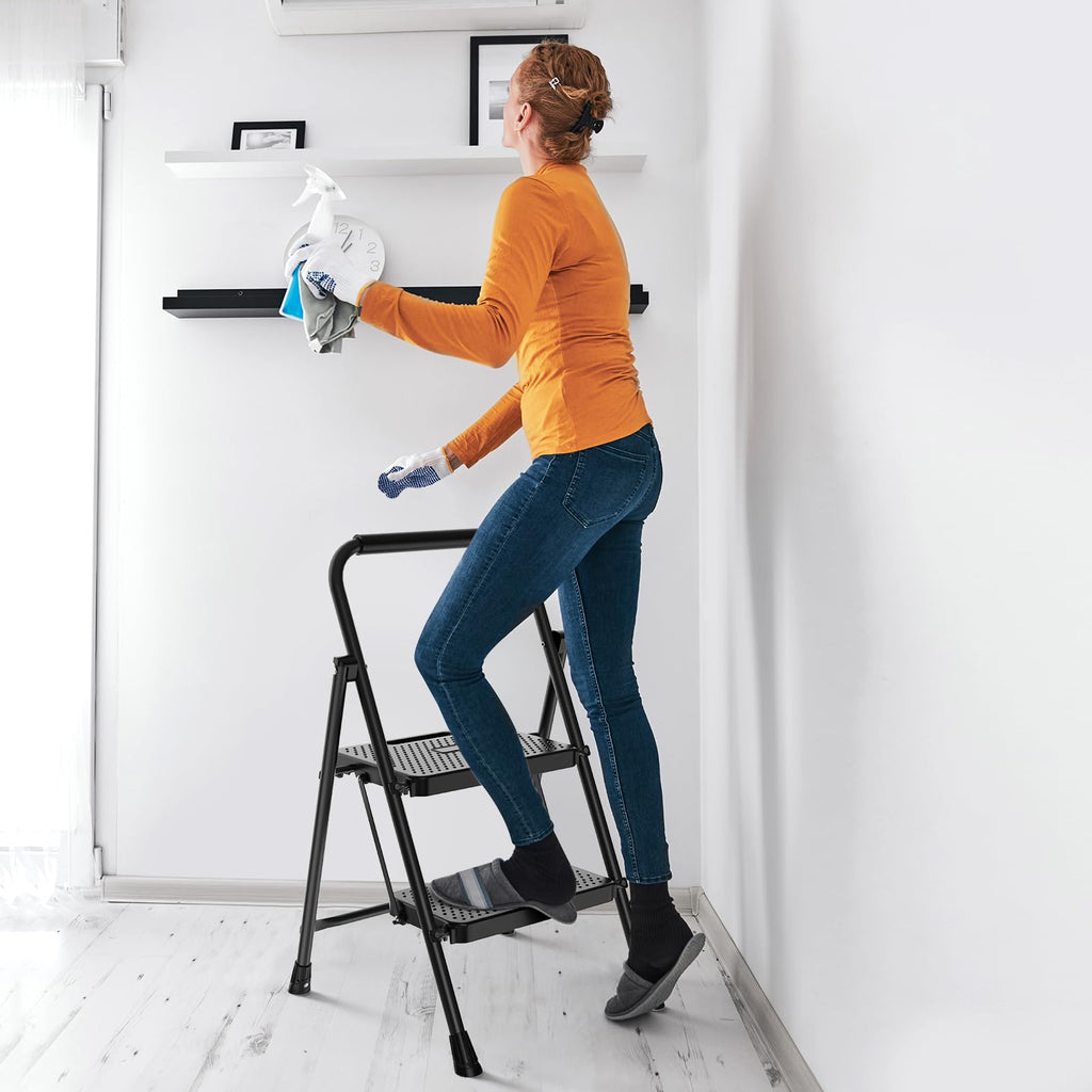 Two Step Ladder with Safety Lock Z81541