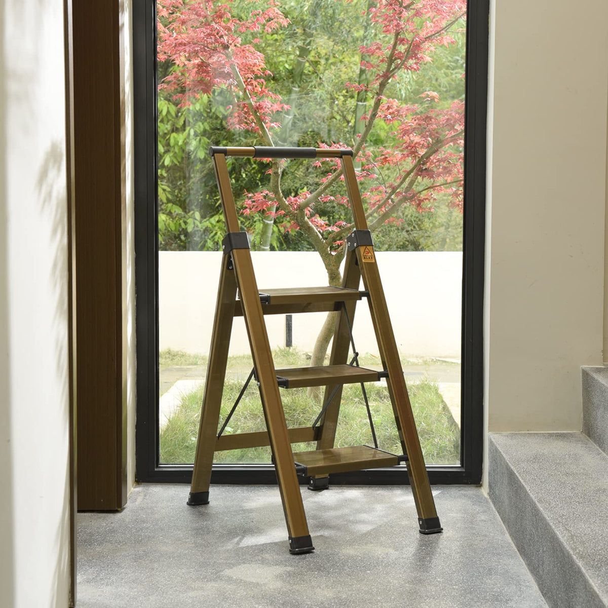 3 Step Aluminum Step Stool with Retractable Handrail L288783